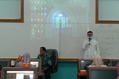 Narasumber Sutrisno, ST., M.T. dan Dekan FEB